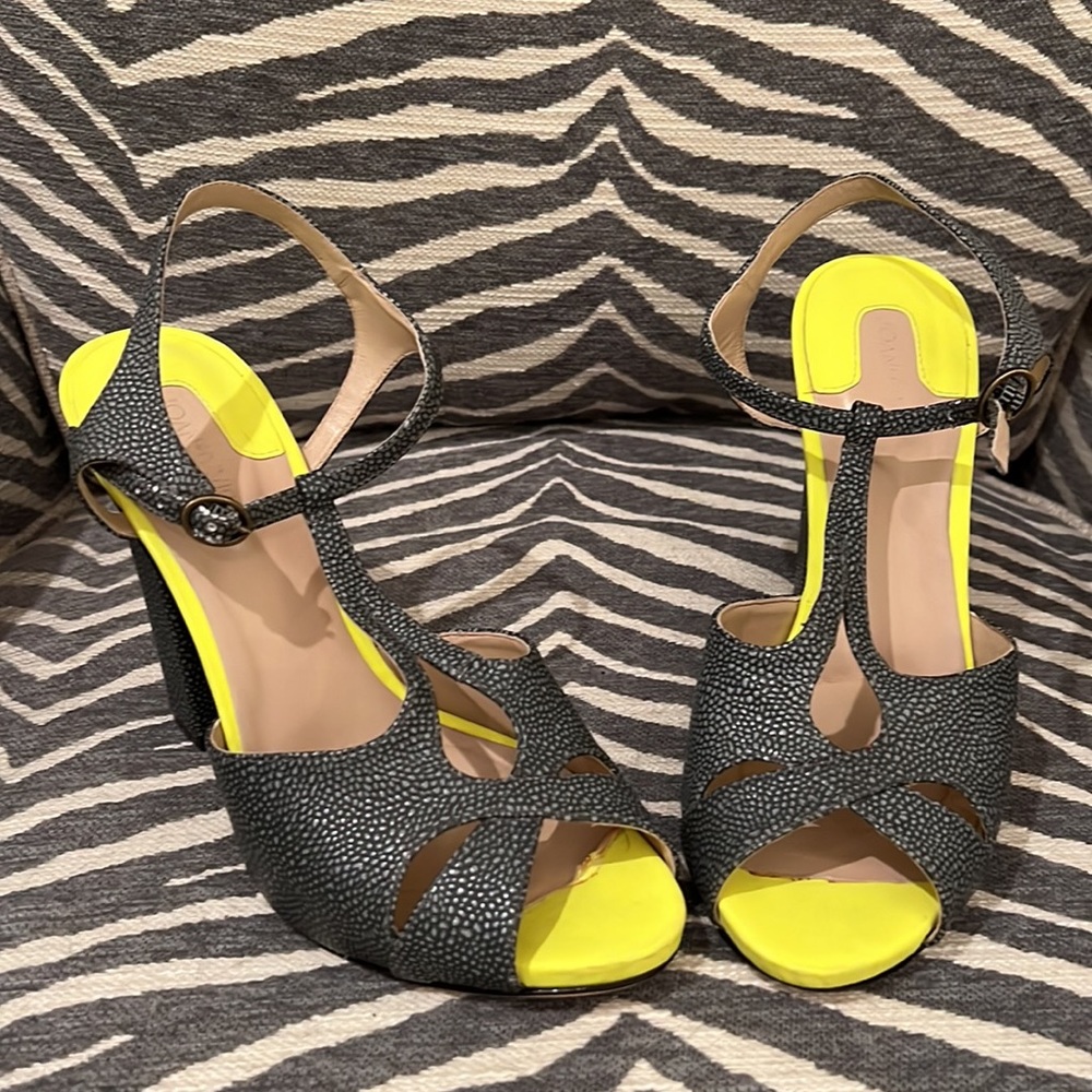 Chunky heeled leather sandals. Stingray grey texture. Totally today. Barely worn